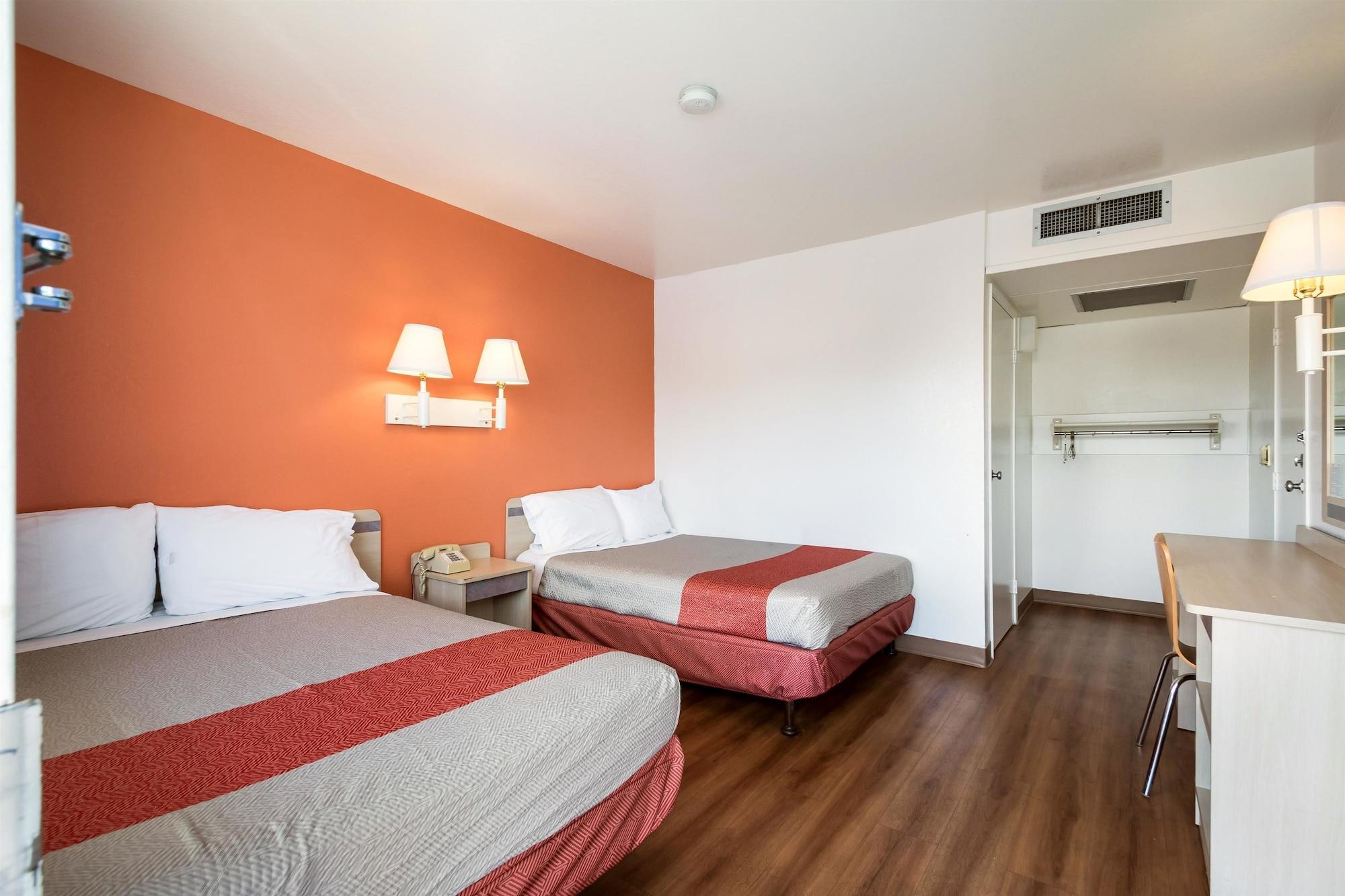 Motel 6 Wendover Dış mekan fotoğraf